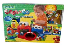 Rare Fisher-Price Sesame Street Giggle 'n Go Garage playset 2007 NEW IN BOX READ picture