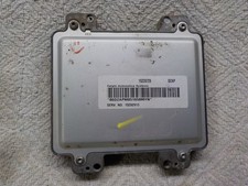 04.5-05 GMC Sierra Chevy Silverado 2500HD 3500 6.6 LLY ECM engine control module picture