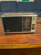 VTG Walnut Grain General Electric GE 7-4115B Table Top AM FM Radio - See video picture