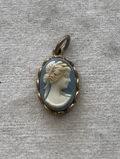Vintage Signed Avon Blue White Cameo Pendant Charm Gold Tone Estate Jewelry picture