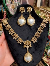 Gold Tone Floral Faux Pearl Drop Necklace Vintage Style Statement Jewelry picture