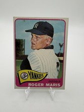 Topps 1965 Topps Roger Maris Yankees Baseball Base Parallel Card #155 picture