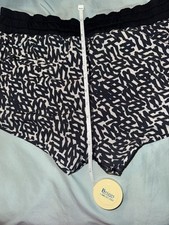Lululemon Hotty Hot Short II” High 2.5” Inseam. Pocket in the Back  picture
