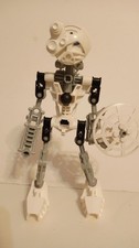 LEGO BIONICLE: Kopaka (8536) - No sword, instructions, or canister picture