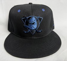 Anaheim Ducks NHL NWOT Black 30 Years Snapback Cap  Hockey picture