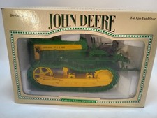 1/16th ERTL John Deere 430 Crawler Die-Cast Metal Tractor Model w/ Original Box picture