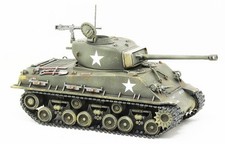 World War II M4 Sherman Medium Tank with Four Figures 1/48 Scale Model Kit [New picture