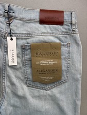 NWT Raleigh Alexander Relaxed Straight Jeans Size 31 picture
