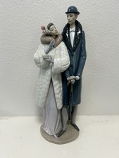 Lladró 1452 “On the Town” – No Box￼ picture