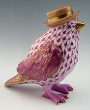🦋 MINT HEREND Bird with Hat Raspberry Fishnet Figurine ($480 Retail) picture