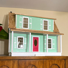 Green Wood Cottage Dollhouse 2-Story 4 Rooms 1:12 White Trim Red Door picture