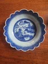 Antique Chinese 19th c. Blue & White Scalloped Plate, Pavilion River Scene 10