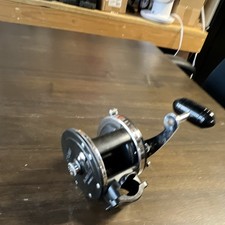 Penn Vintage Conventional/Casting Fishing Reel Black with Chrome Trim picture