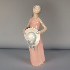 VTG LLADRO PORCELAIN FIGURINE THE DREAMER Girl with Hat #5008 SPAIN NO BOX picture