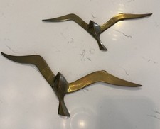 VINTAGE SET OF 2 FLYING BRASS BIRDS MCM WALL DECOR BIRDS 18
