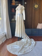 Vintage 1940s/50s Liquid Satin Wedding Gown Cathedral Train Elegant  picture