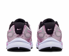 Nike V5 RNR Women's picture