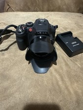 Leica V-LUX 4 20MP Bridge Camera - Black picture