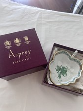 Herend Hungary Handpainted Green Leaf Dish w/Handle picture