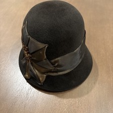 Louise Green Millinery Brown Velour Finished Felt Cloche Hat Floral Design picture