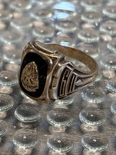 Vintage 1961 Black Onyx Class Ring 10K Solid Yellow Gold 4 grams Arrowhead 7 ￼ picture