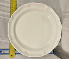 Mikasa French Countryside Dinner Plate F9000 White Scalloped 10 7/8
