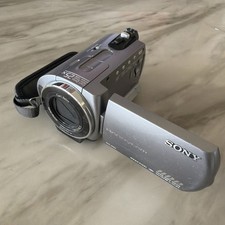 Sony Handycam DCR-SR62 With Charger Battery picture
