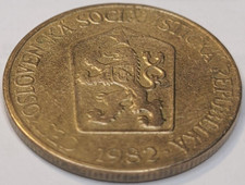 1982 Czechoslovakia 1 Koruna Coin  KM# 50 US SELLER picture