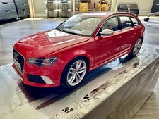 ❤️🩶 Minichamps Audi RS6 Avant (G4) 2013 Red 1:18 scale Diecast Car picture