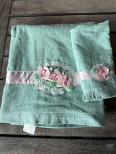 Vintage Avanti Cameo Rose Bath & Fingertip Towel Set Mint Pink Ribbon NOS picture