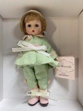 2004 MADAME ALEXANDER Boxed 8