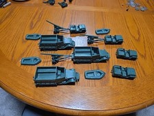 Lot Vintage Marx Battleground  vehicles. 4 jeeps. 3 halftracs 3 cannons  4 rafts picture