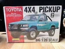 1992 Lindberg Toyota 4X4 Pickup Truck Vintage Model Kit #72506 COMPLETE picture
