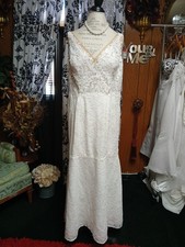 Melissa Sweet Sheer Bodice Lace V Neck Sleeveless Wedding Dress Size 18W picture
