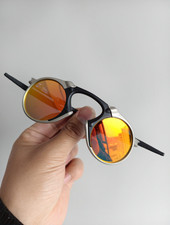 Vintage Oakley Madman X-Metal Polarized Sunglasses Silver Frame Red Lens picture
