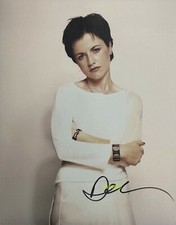 DOLORES O'RIORDAN #2 REPRINT 8X10 PHOTO SIGNED AUTOGRAPHED MAN CAVE CRANBERRIES picture