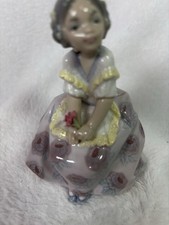 Lladro 5372 Lolita Valencian Figurine Girl Seated with Rose Retired Spain -AS IS picture
