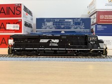 ScaleTrains HO GE ES44AC Norfolk Southern 8117 w/ PTC DCC/Sound Lights SXT33093 picture