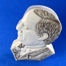 1904 Worlds Fair William Mckinley Ceramic Paperweight Souvenir 4” Signed picture