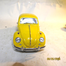 Road Tough 1967 Volkswagen Beetle 1:18 Scale Diecast Yellow VW Bug Car picture