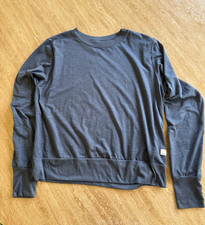 Vuori Womens L Blue Gray Daydream Long Sleeve Crew Neck Lightweight Top VW 133 picture