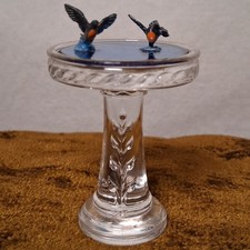 Goebel Natures Moments Minature Birdbath Figurine Robin Refresher PB Yenawine picture