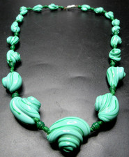 Gorgeous Unusual Green Swirled Glass Bead Vintage Necklace picture