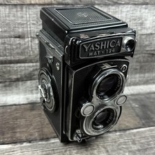 Vintage Yashica Mat 124G 120 TLR Film Camera Yashinon 80mm Copal-SV Japan Black picture