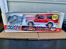 Vintage 1994 New Bright Chevy S10 Blazer 4x4 Wired RC Remote Control Truck 254-1 picture
