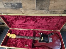 1978 Fender musicmaster Guitar. W/ Hsc picture