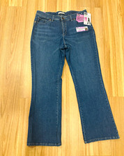 NWT Lee Women’s Plus Bootcut Jeans Slim Fit Low Rise Stretch Medium Wash Blue 18 picture