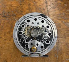 Pflueger Medalist 1496, Patent Pending, Fixed Sculpted Pillars, Round Guide picture