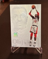 SkyBox 1998-99 Molten Metal Fusion Heavy Metal Hakeem Olajuwon #10F Rockets picture