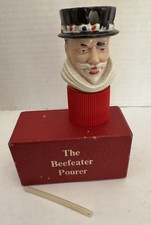 Collectable Beefeater Gin Porcelain Bottle Topper Spout Wade In Original Box picture